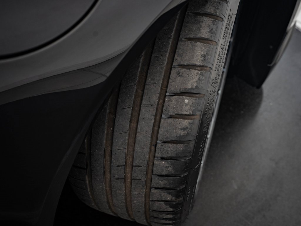 Used 2015 Porsche 911 Turbo S image 38