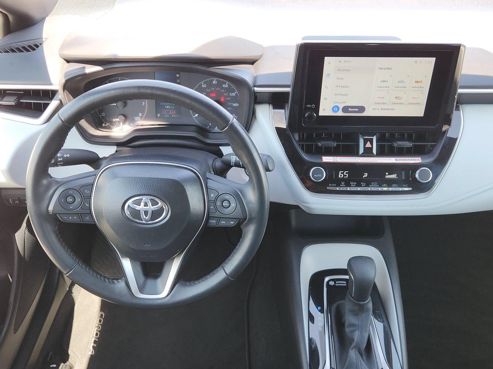 Used 2025 Toyota Corolla SE FWD image 31
