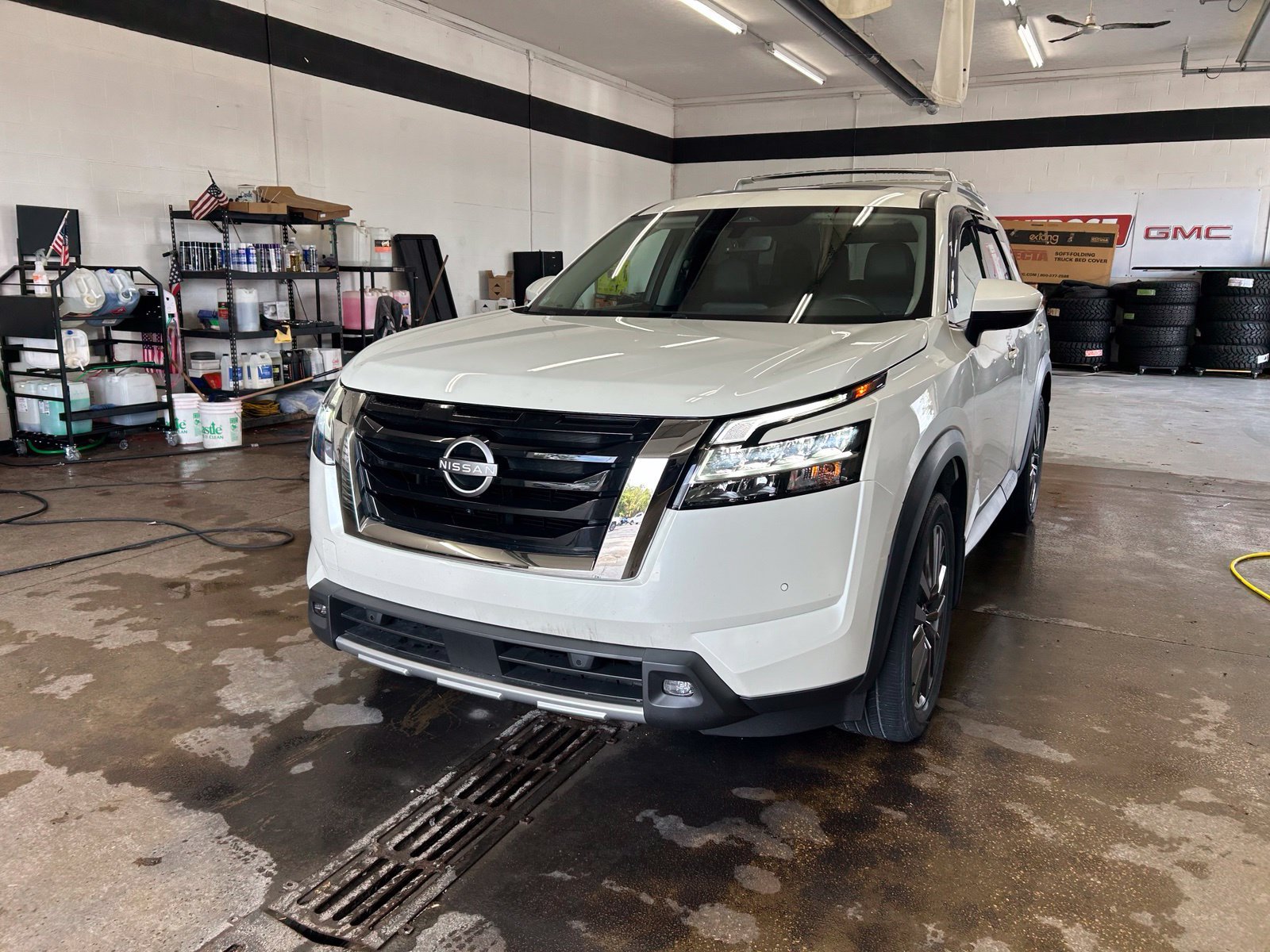 Used 2023 Nissan Pathfinder SL w/ SL Premium Package AWD/4WD image 37