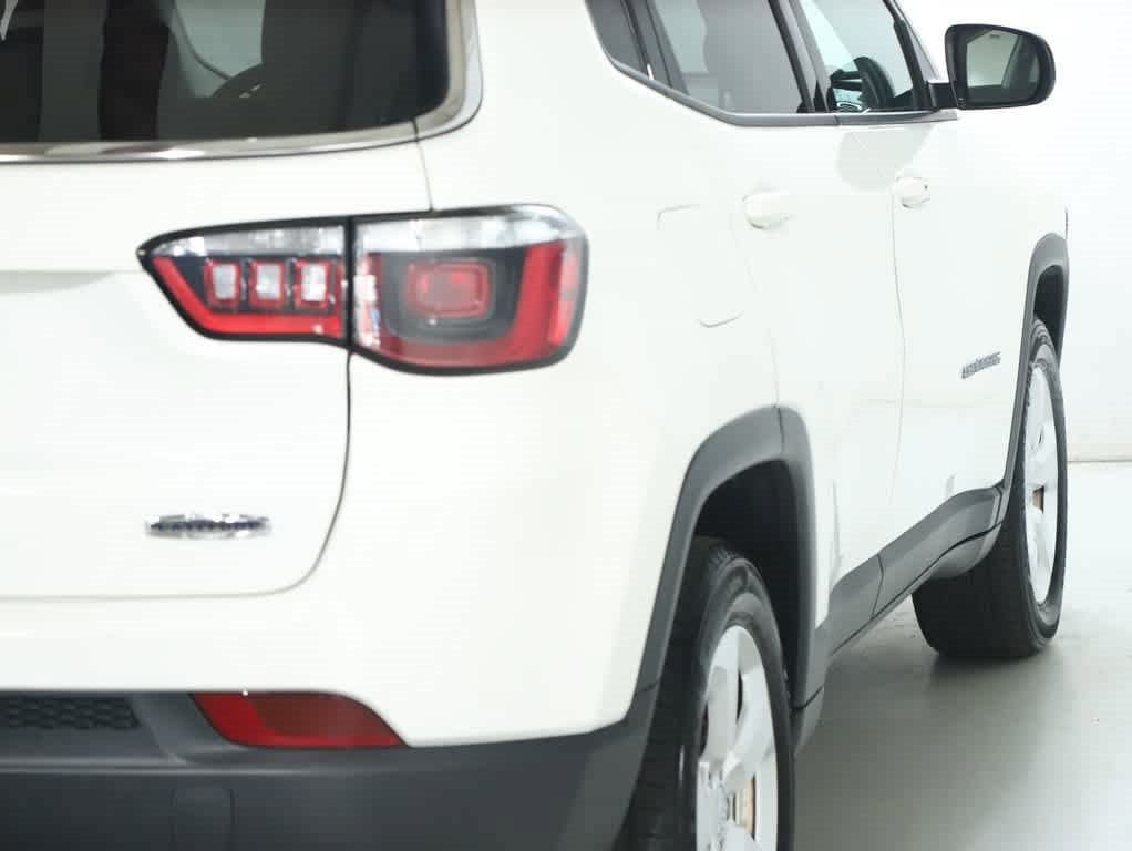 Used 2017 Jeep Compass Latitude w/ Popular Equipment Group AWD/4WD image 47