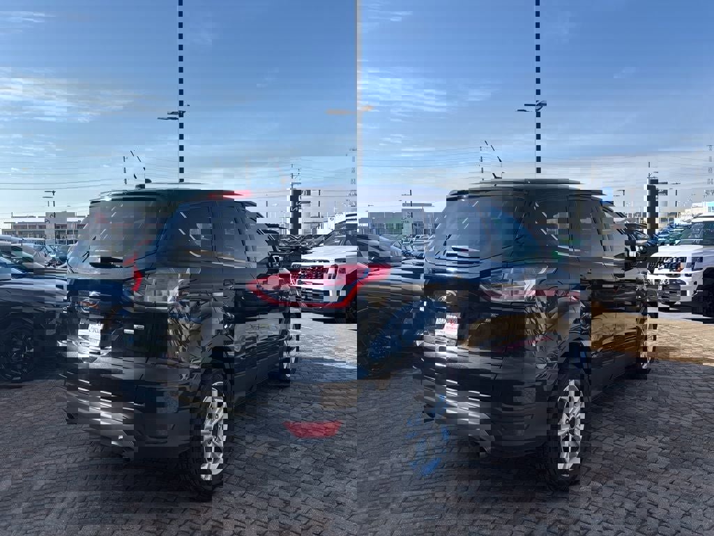 Used 2015 Ford Escape SE image 5