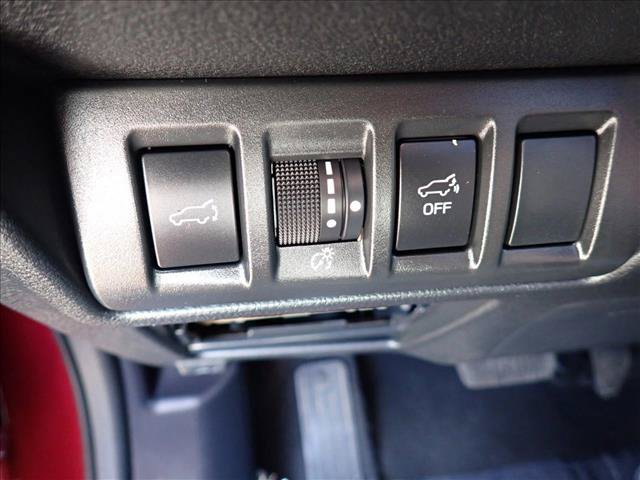 Used 2025 Subaru Outback Premium AWD/4WD image 16