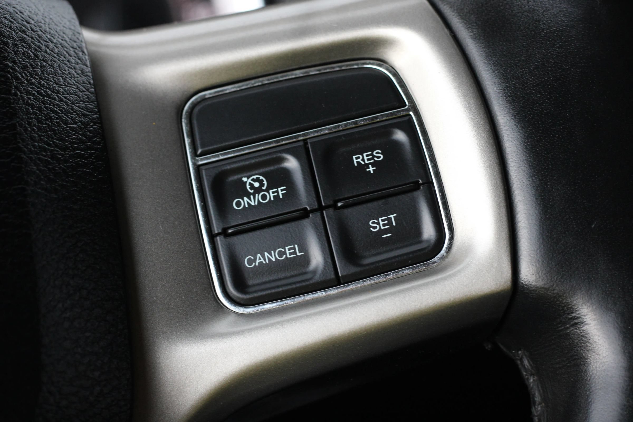 Used 2015 RAM 2500 Laramie AWD/4WD image 16