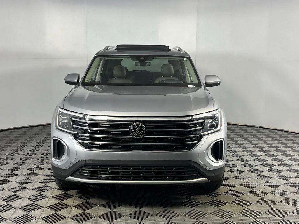 Used 2025 Volkswagen Atlas SEL image 5
