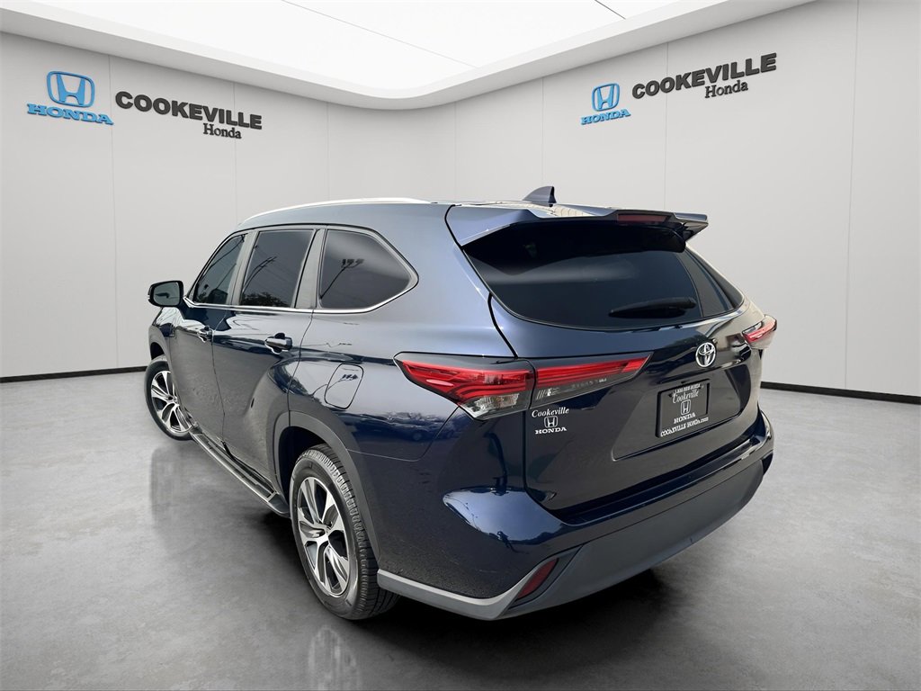 Used 2023 Toyota Highlander XLE image 7