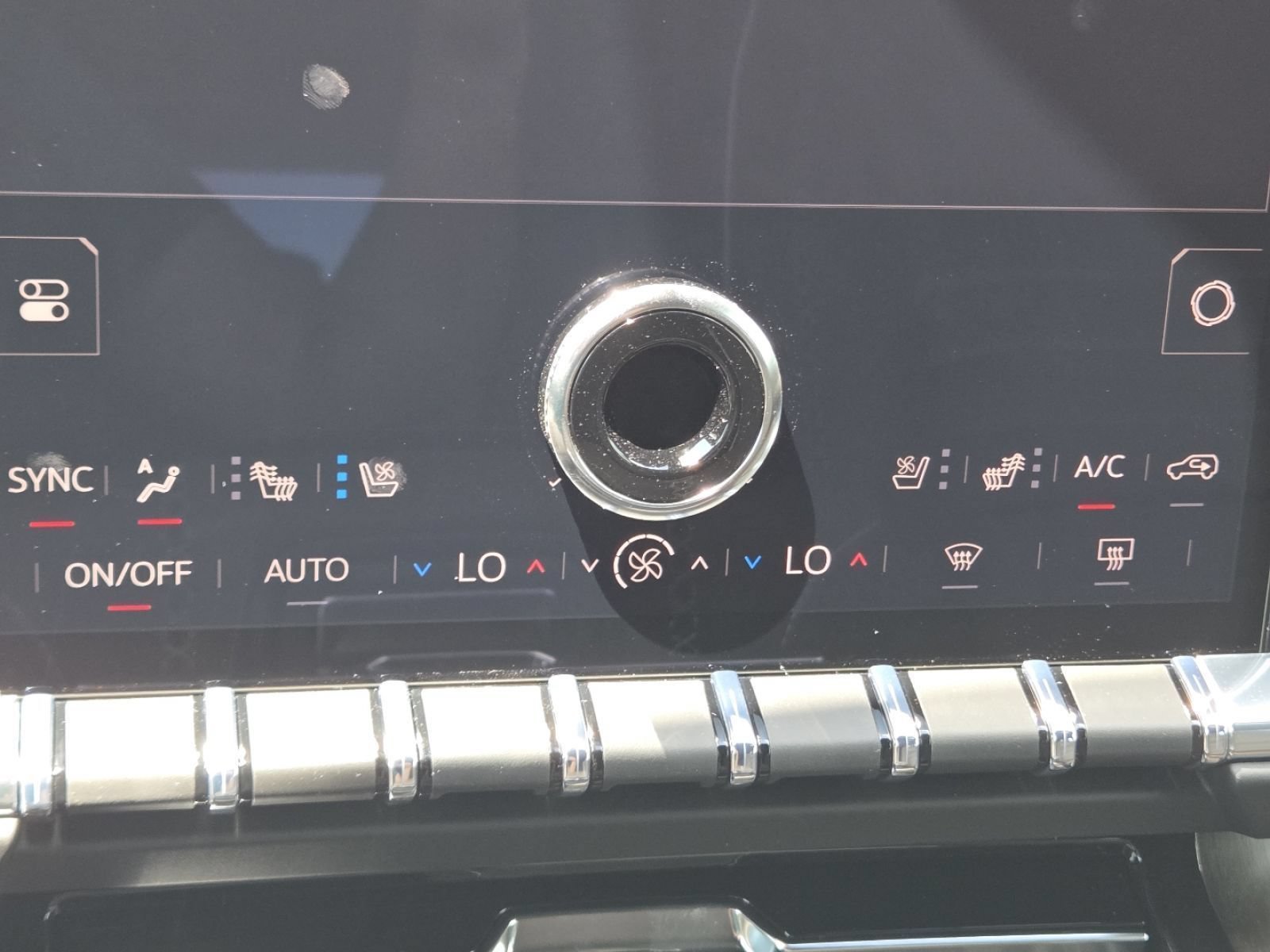 New 2026 GMC Yukon Denali Ultimate AWD/4WD image 39