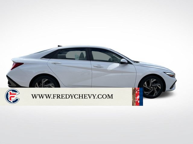 Used 2025 Hyundai Elantra Limited FWD image 6
