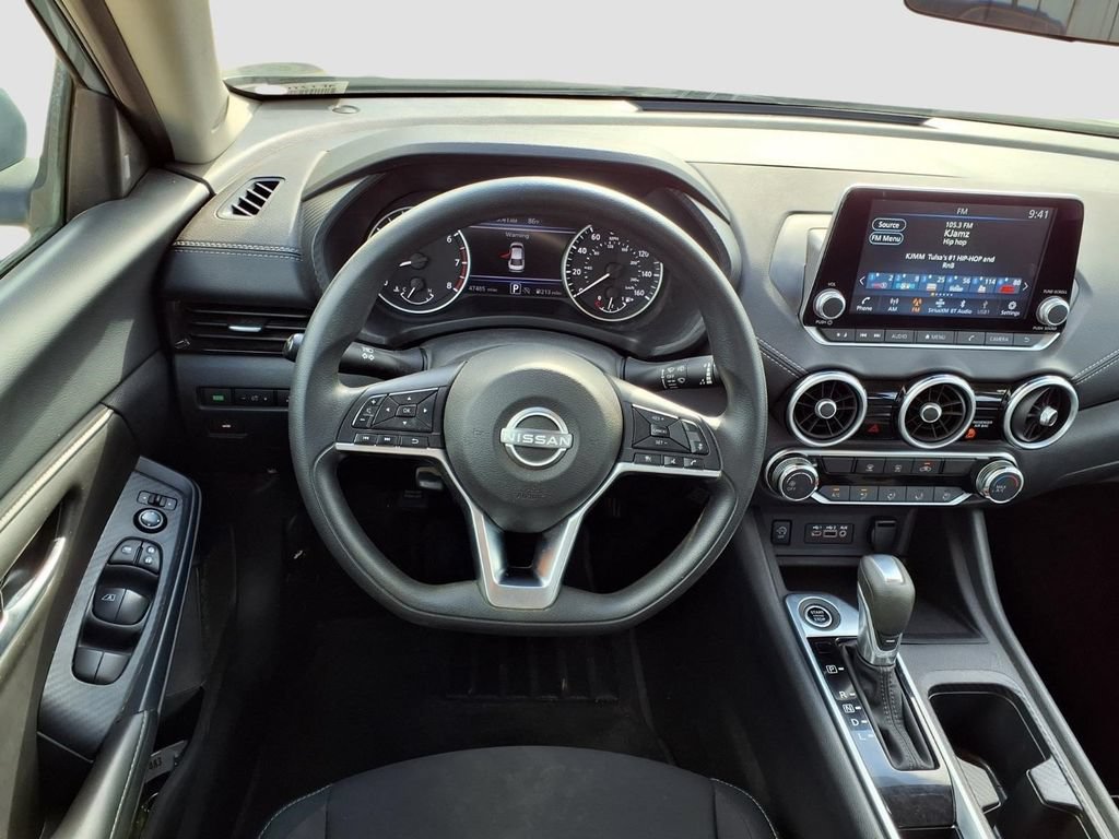 Used 2025 Nissan Sentra SV FWD image 9