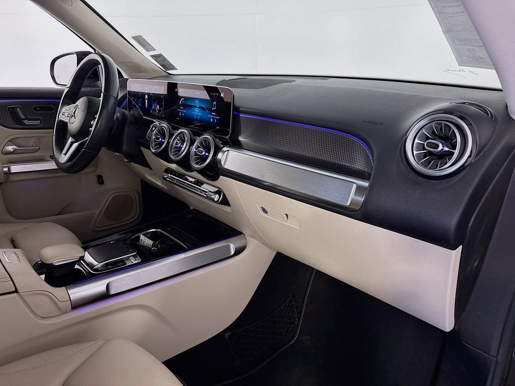 Used 2020 Mercedes-Benz GLB 250 image 26