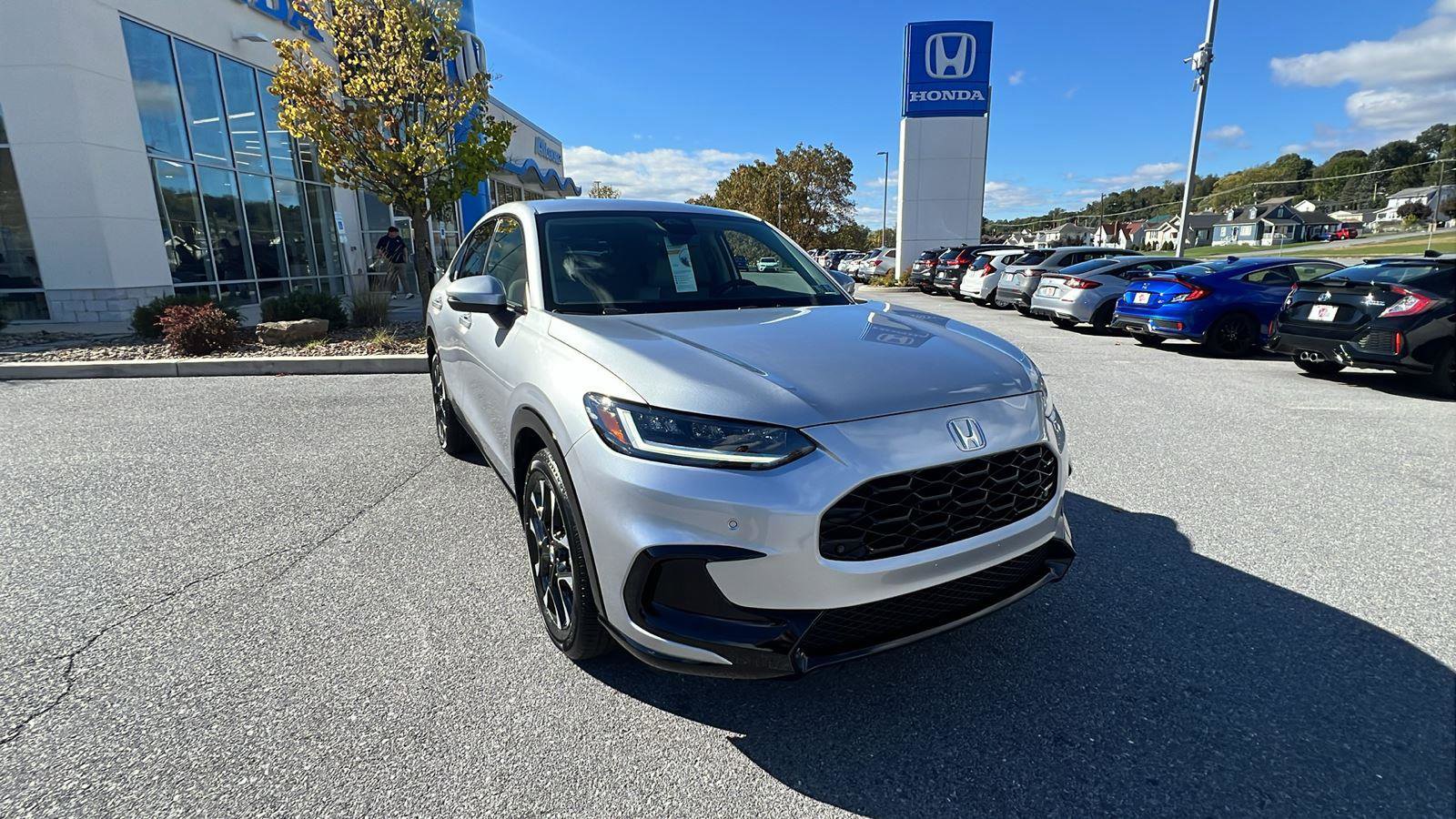 New 2026 Honda HR-V EX-L image 2