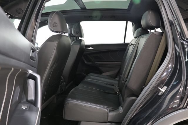 Used 2023 Volkswagen Tiguan SE R-Line FWD image 30
