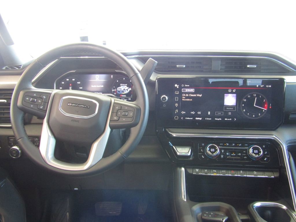 Used 2024 GMC Sierra 2500 Denali w/ Denali Reserve Package AWD/4WD image 5