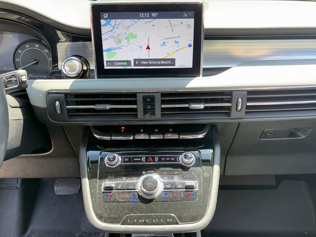 Used 2020 Lincoln Corsair AWD w/ Equipment Group 101A image 24