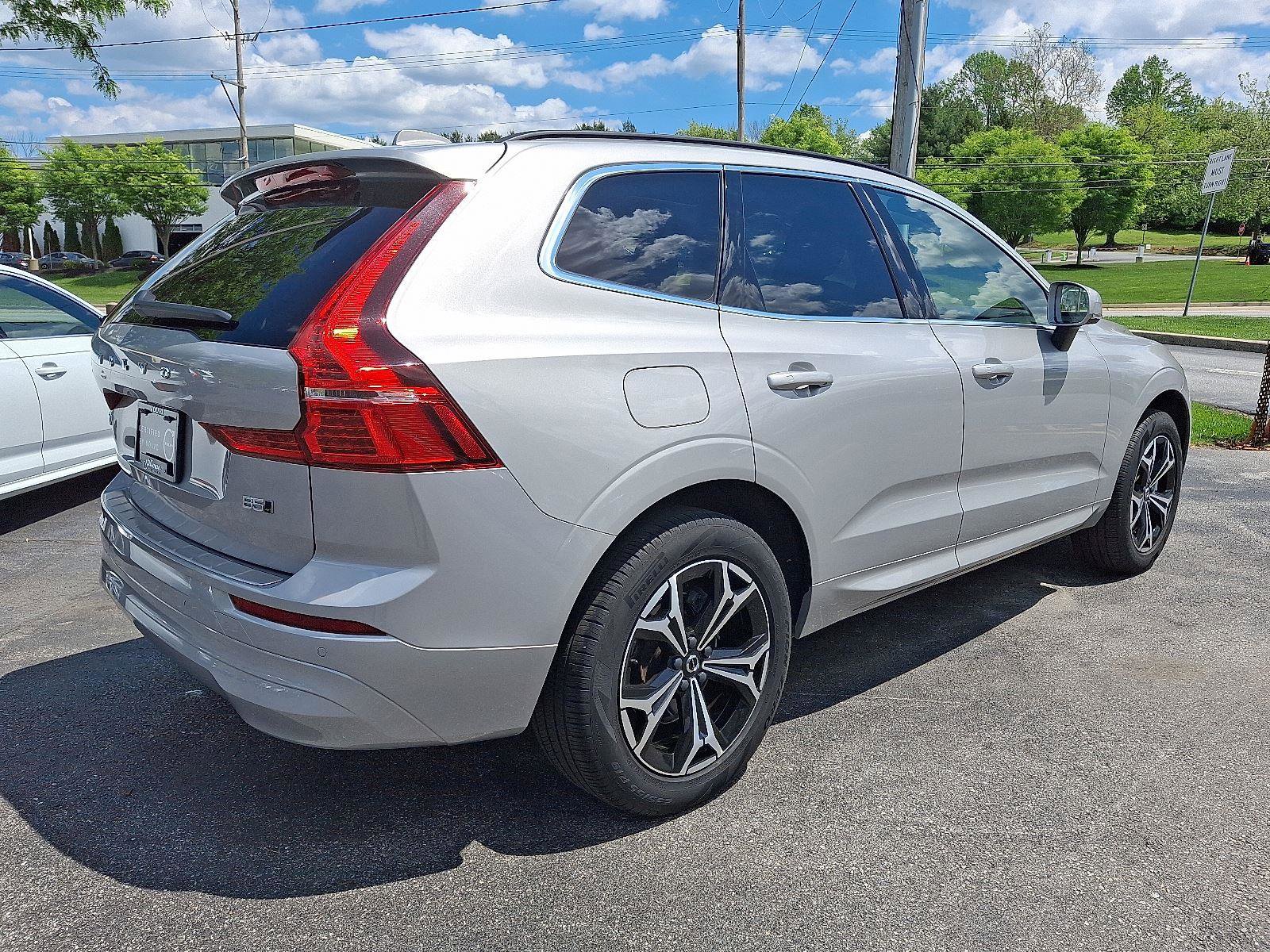 Certified 2022 Volvo XC60 B5 Momentum w/ Climate Package image 6