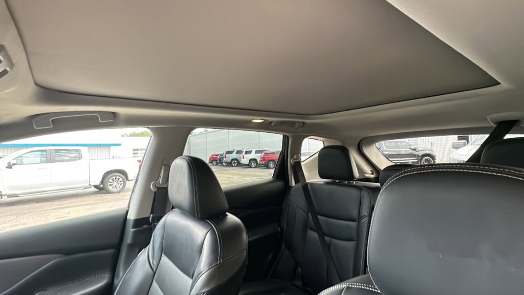 Used 2023 Nissan Murano SL w/ SL Moonroof Package image 13