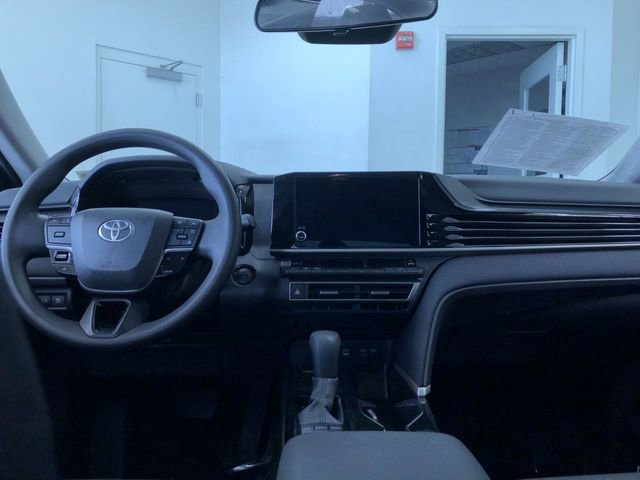 Used 2025 Toyota Camry LE image 18