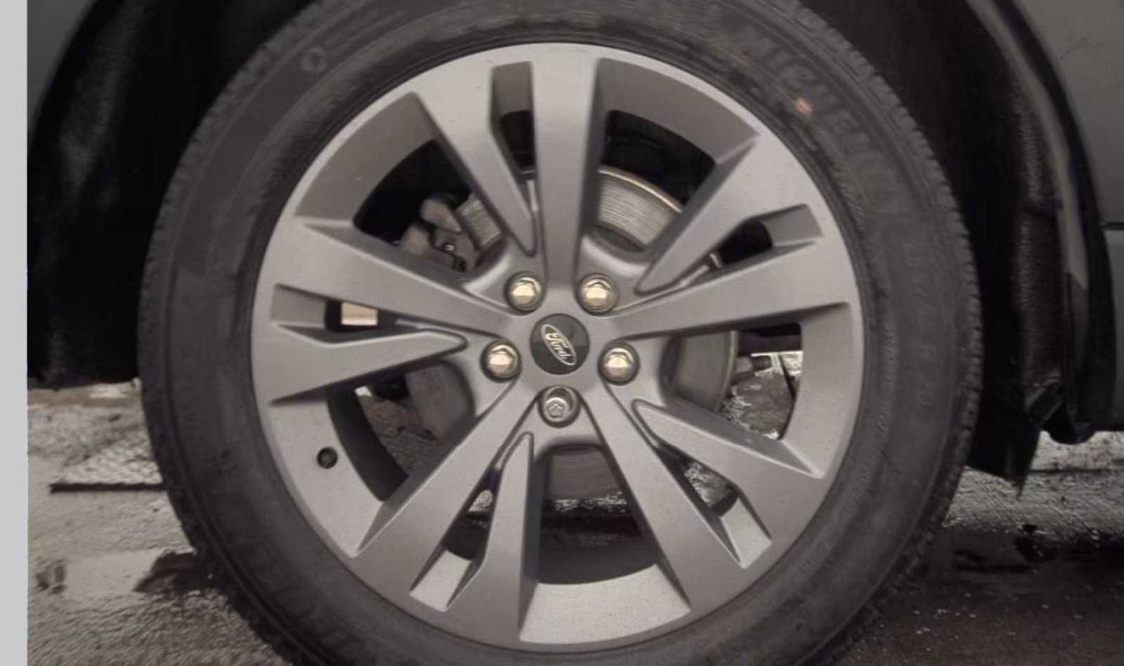 Used 2023 Ford Explorer XLT w/ Equipment Group 202A image 12