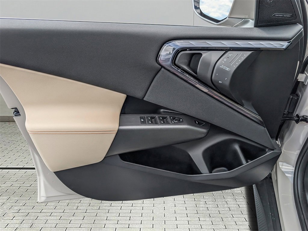 New 2025 BMW X3 xDrive30i w/ Premium Package image 14