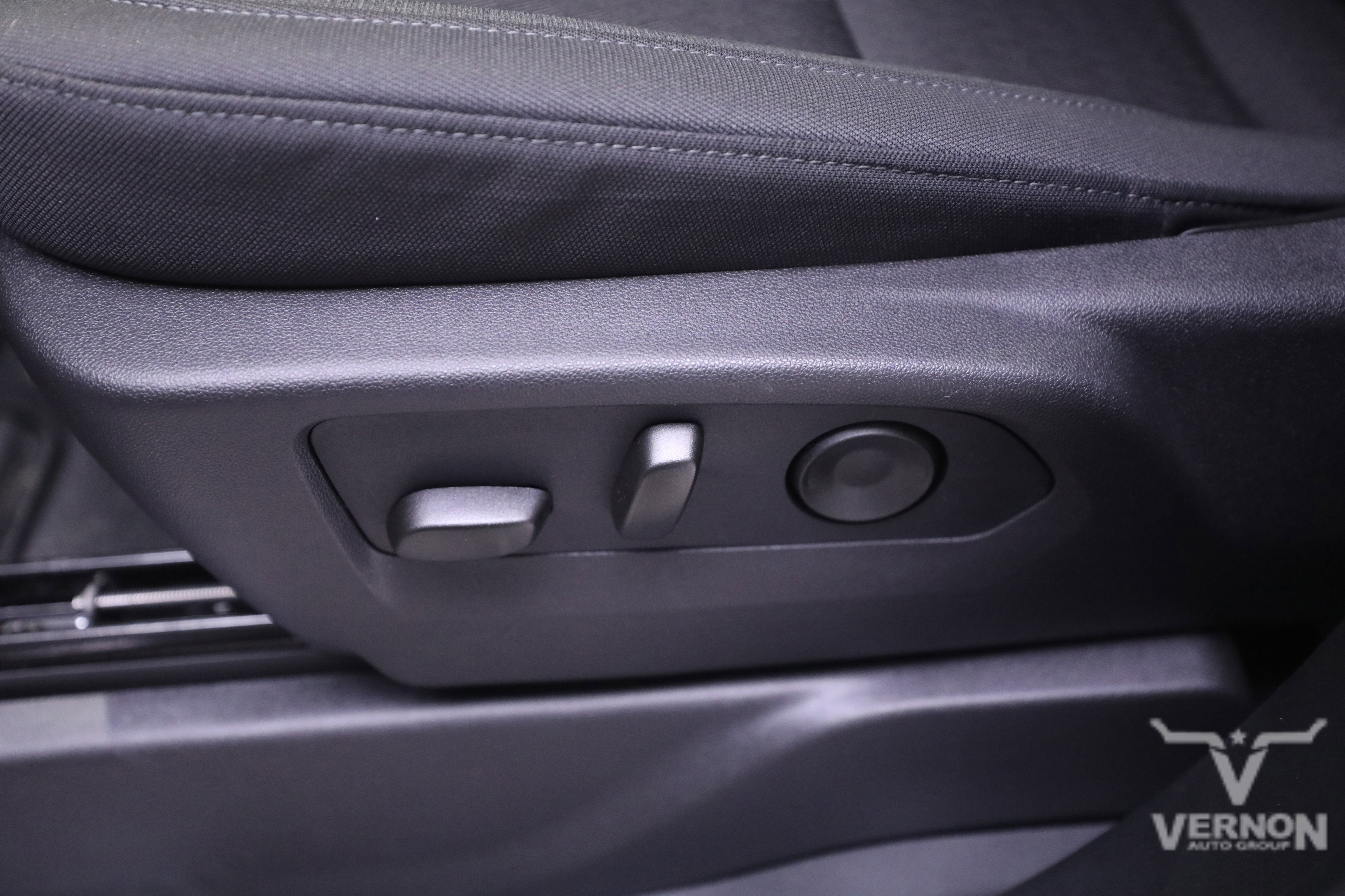 New 2026 GMC Sierra 1500 SLE image 14