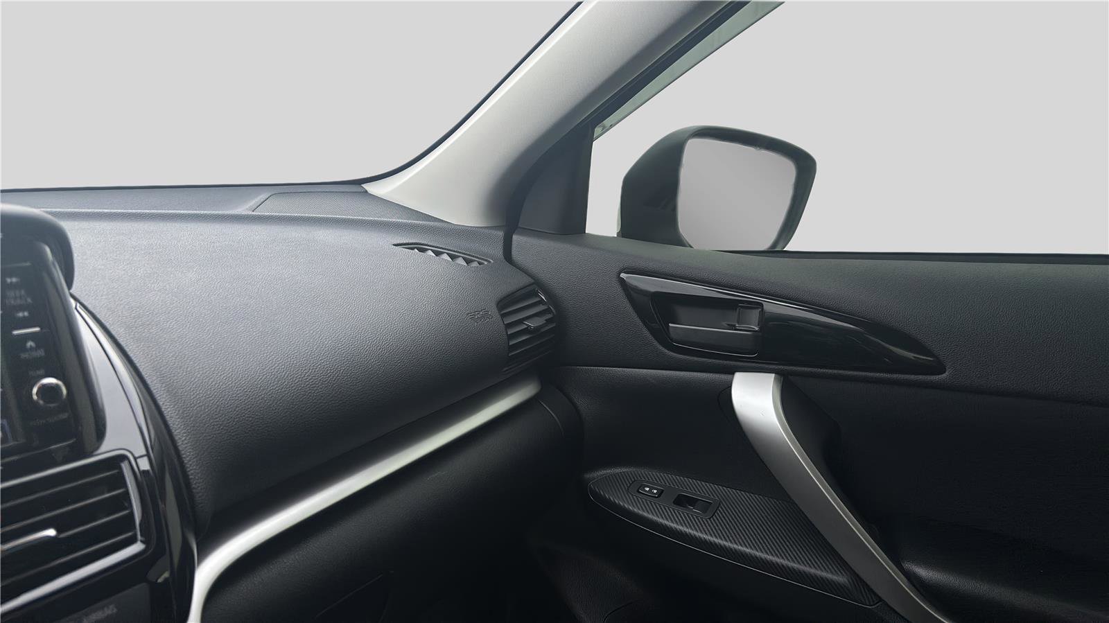 Used 2025 Mitsubishi Eclipse Cross ES image 10