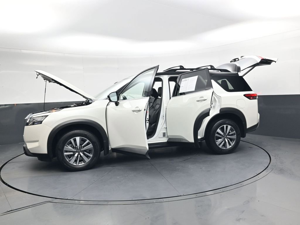 Used 2024 Nissan Pathfinder SL image 47