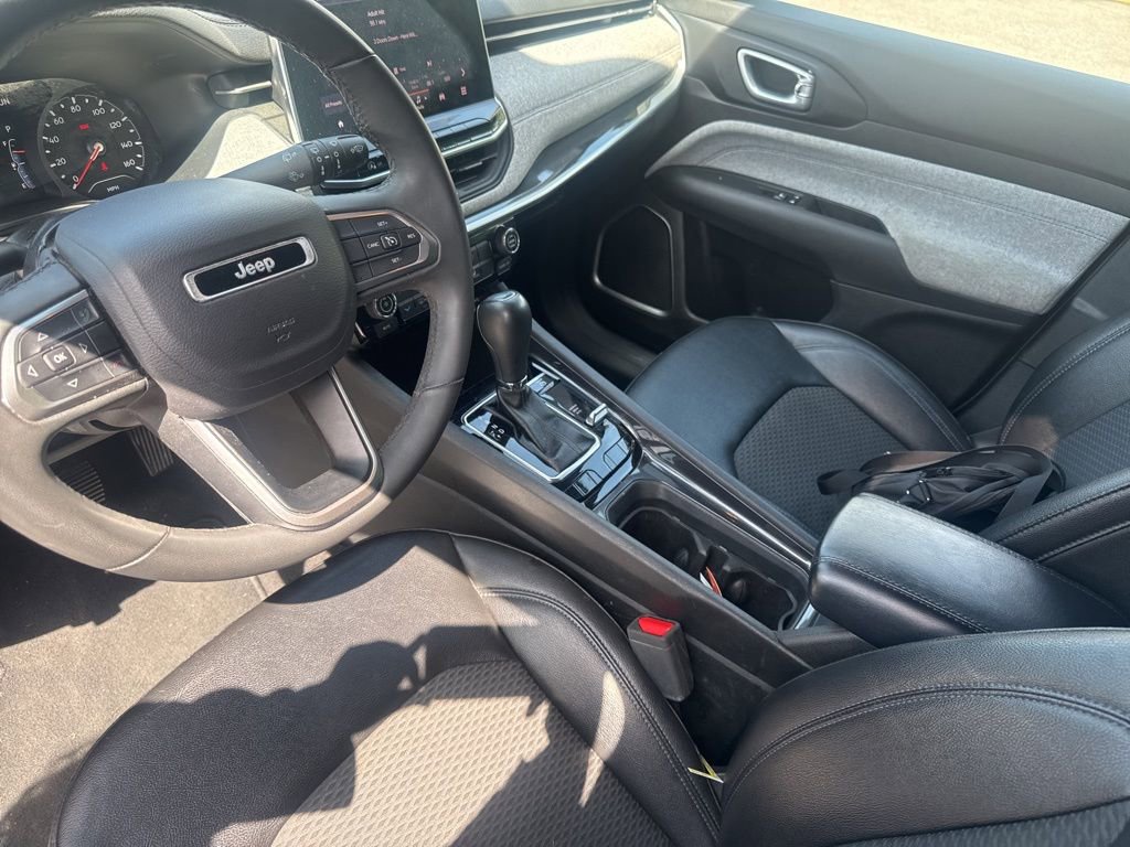 Used 2024 Jeep Compass Latitude AWD/4WD image 13