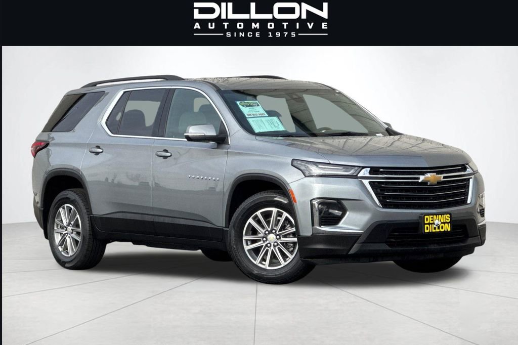 Used 2023 Chevrolet Traverse LT w/ Rear Camera Mirror Package