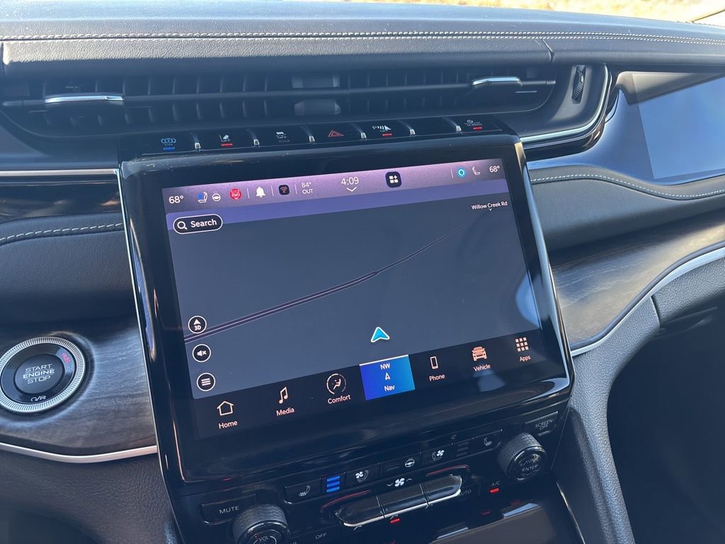 Used 2022 Jeep Grand Cherokee Limited 4xe w/ Luxury Tech Group II image 24