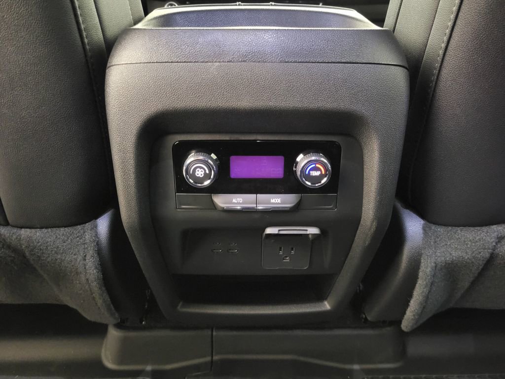 New 2026 Chevrolet Traverse LT w/ Driver Confidence Package FWD image 12