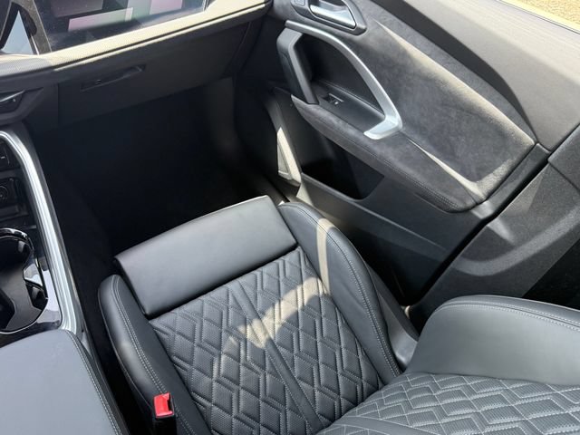 Used 2025 Audi SQ5 Prestige AWD/4WD image 25