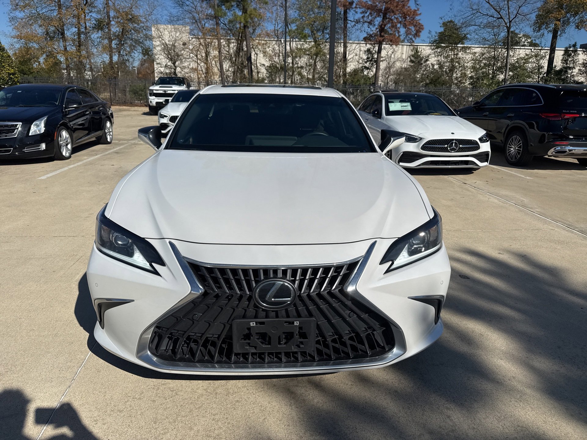 Used 2024 Lexus ES 350 w/ Premium Package image 2
