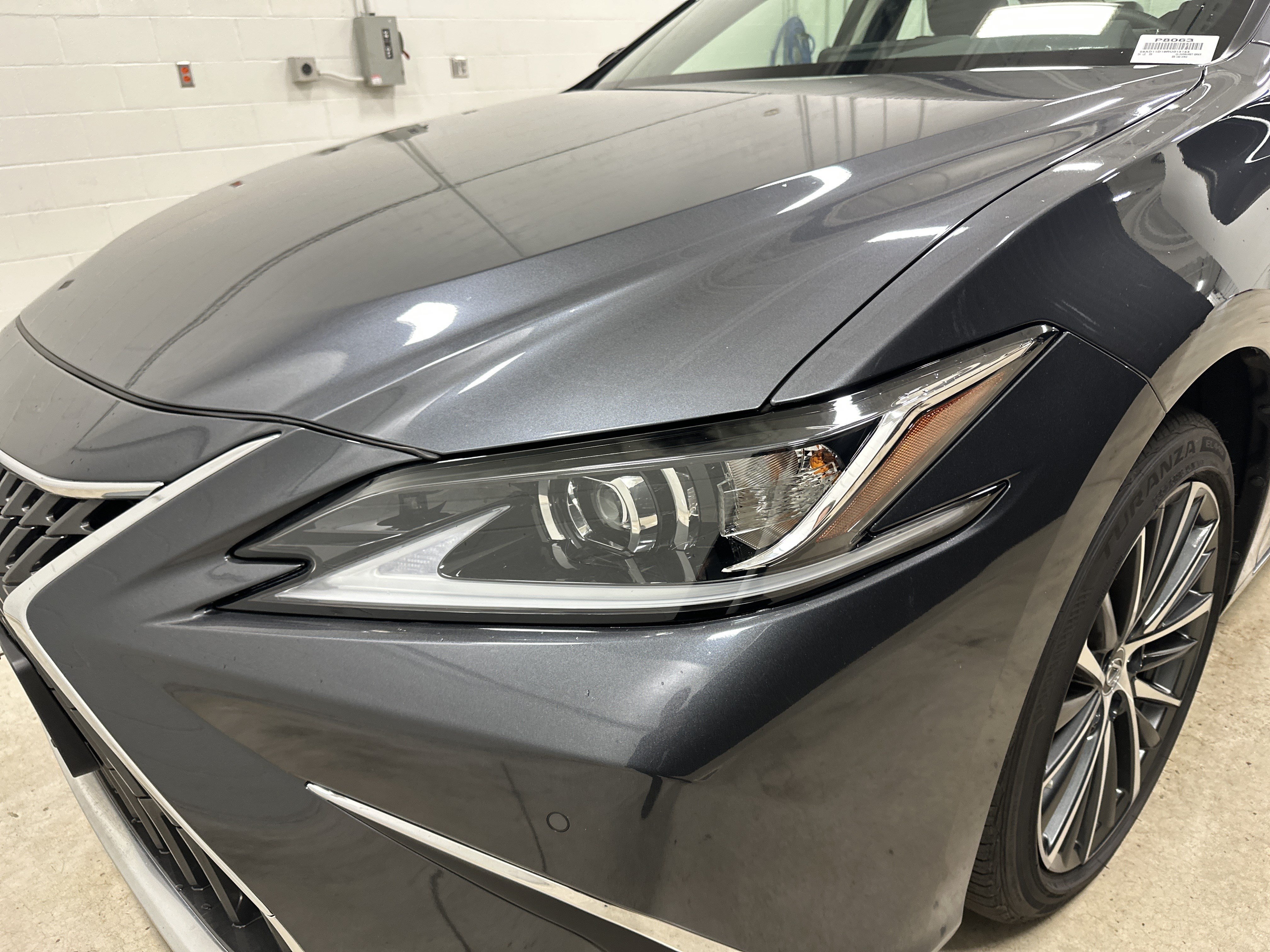 Certified 2024 Lexus ES 250 w/ Premium Package AWD/4WD image 7