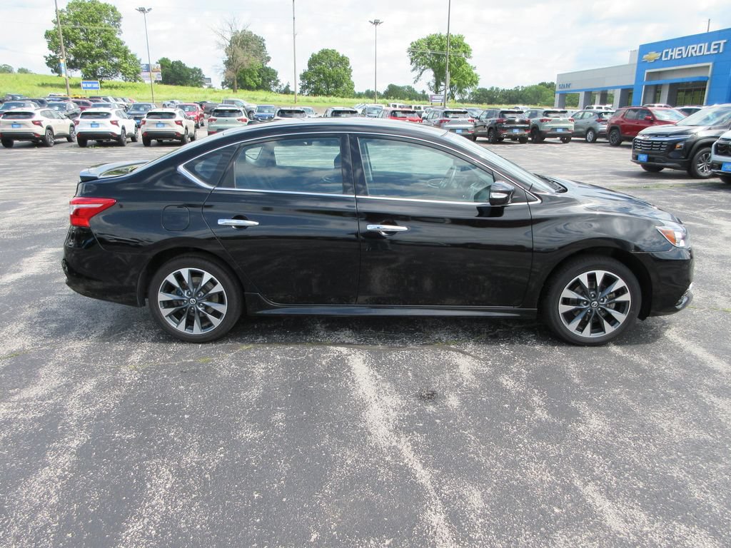 Used 2019 Nissan Sentra SR FWD image 6