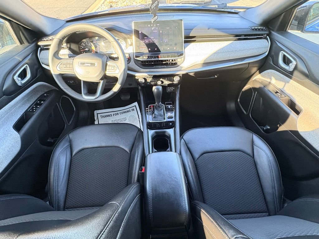 Used 2024 Jeep Compass Latitude image 13
