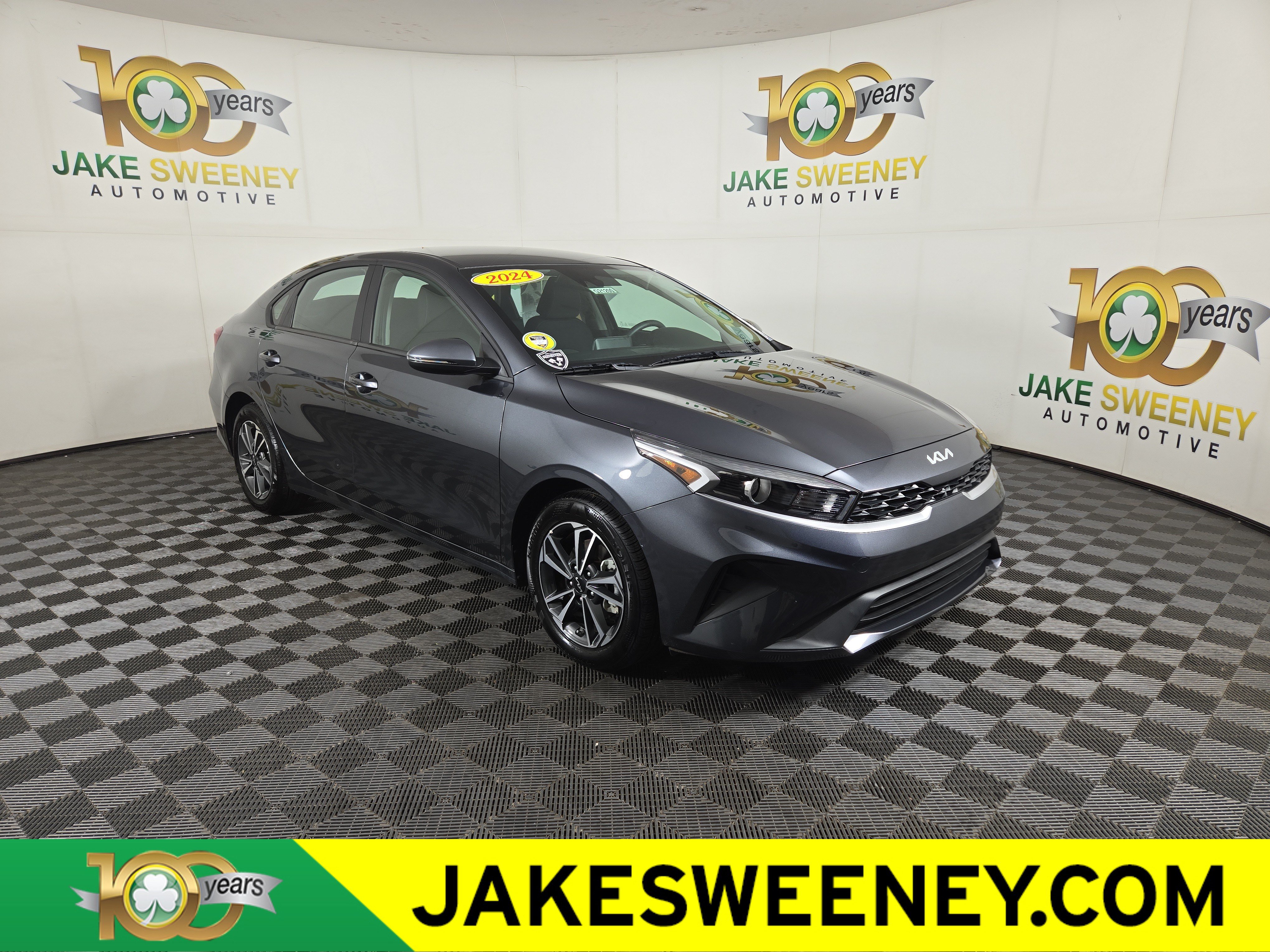 Used 2024 Kia Forte LXS w/ LXS Technology Package FWD image 1