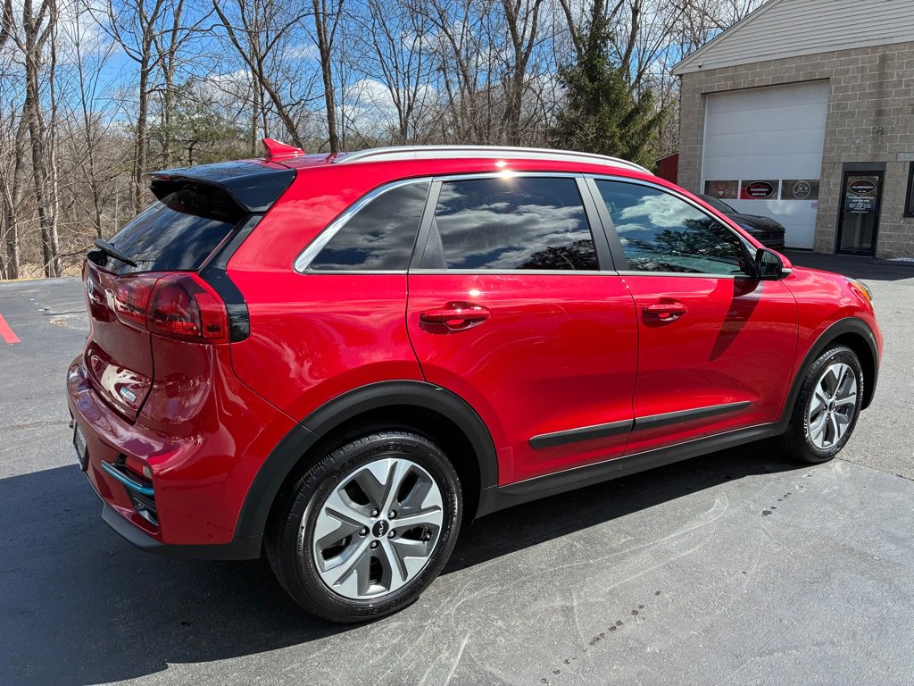 Used 2022 Kia Niro EX w/ Cold Weather Package image 5