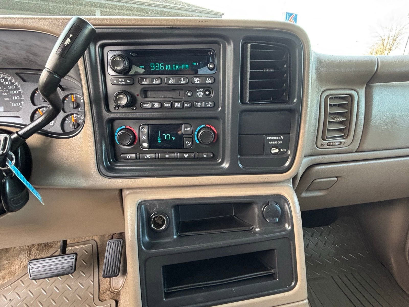 Used 2004 GMC Sierra 1500 SLE w/ Safe And Sound Package image 17