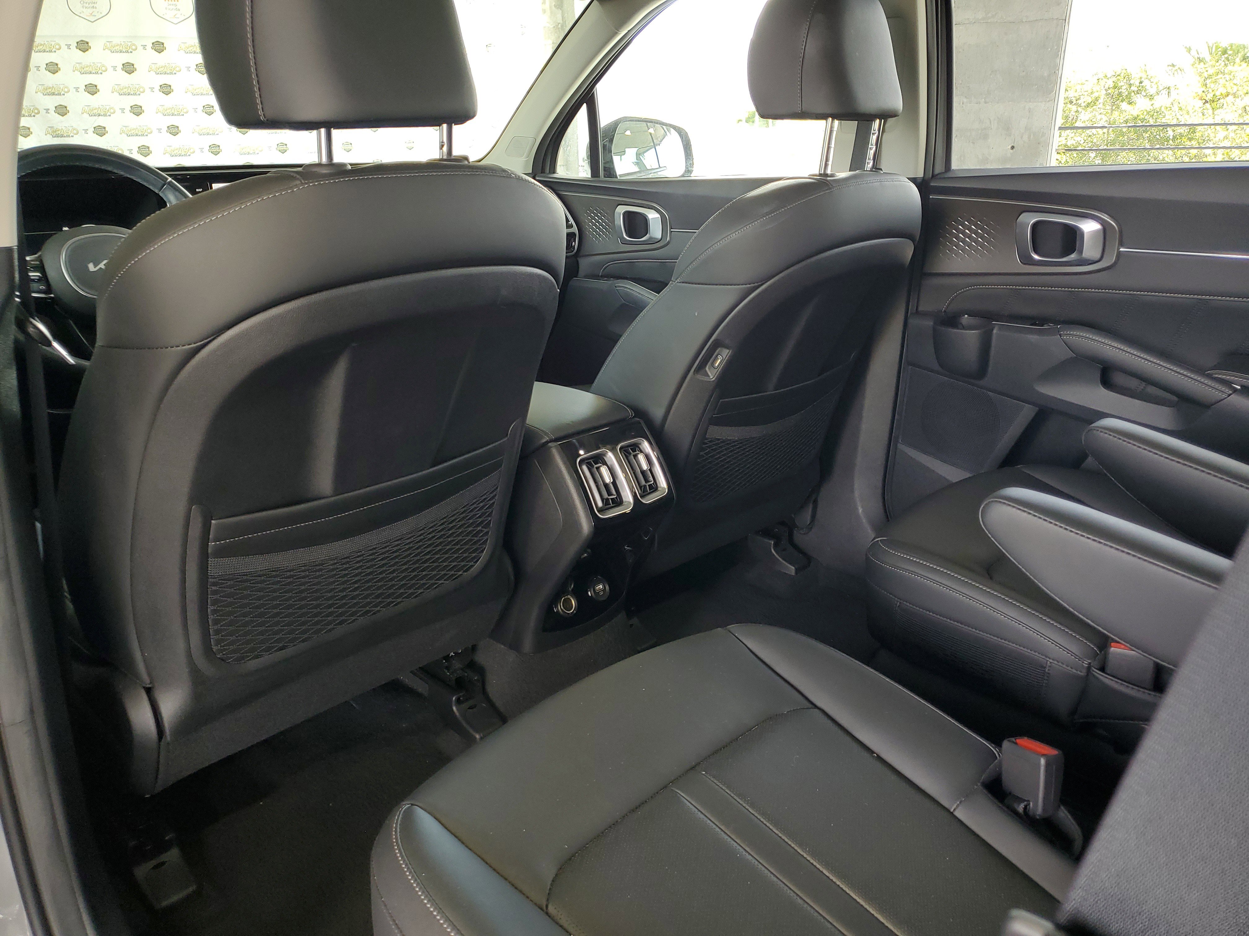 Used 2023 Kia Sorento SX image 10