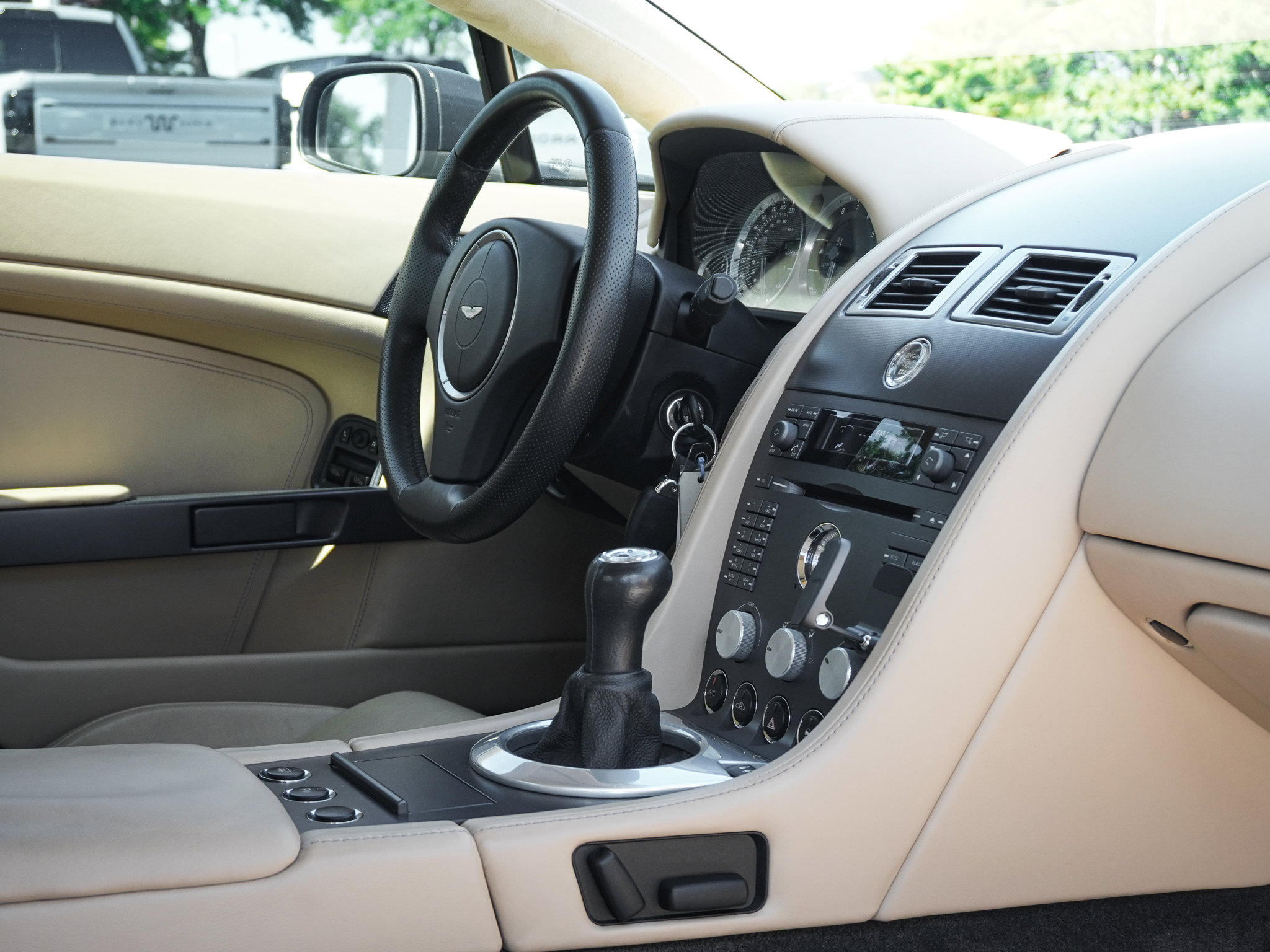 Used 2006 Aston Martin V8 Vantage Coupe RWD image 36