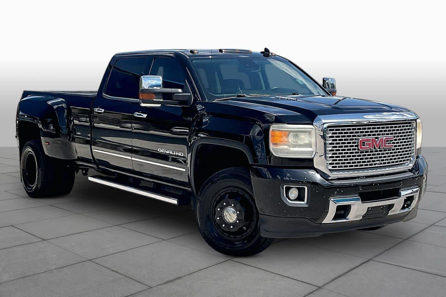 Used 2016 GMC Sierra 3500 Denali w/ Duramax Plus Package AWD/4WD image 3