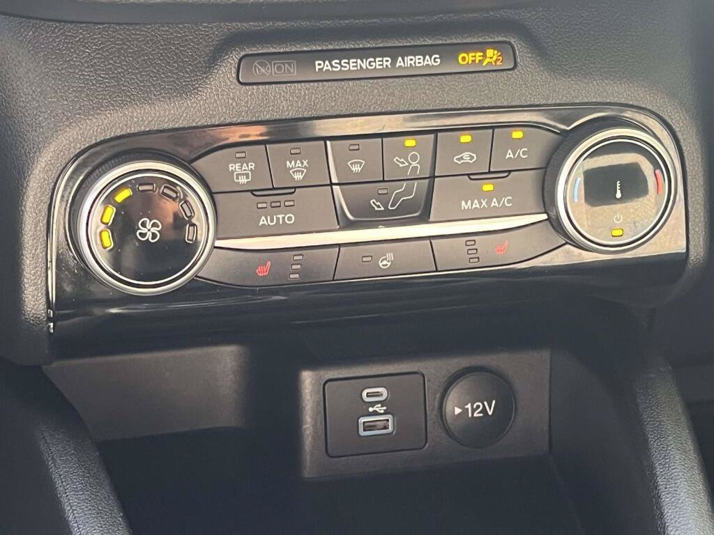 Used 2022 Ford Escape SE w/ SE Sport Appearance Package AWD/4WD image 27