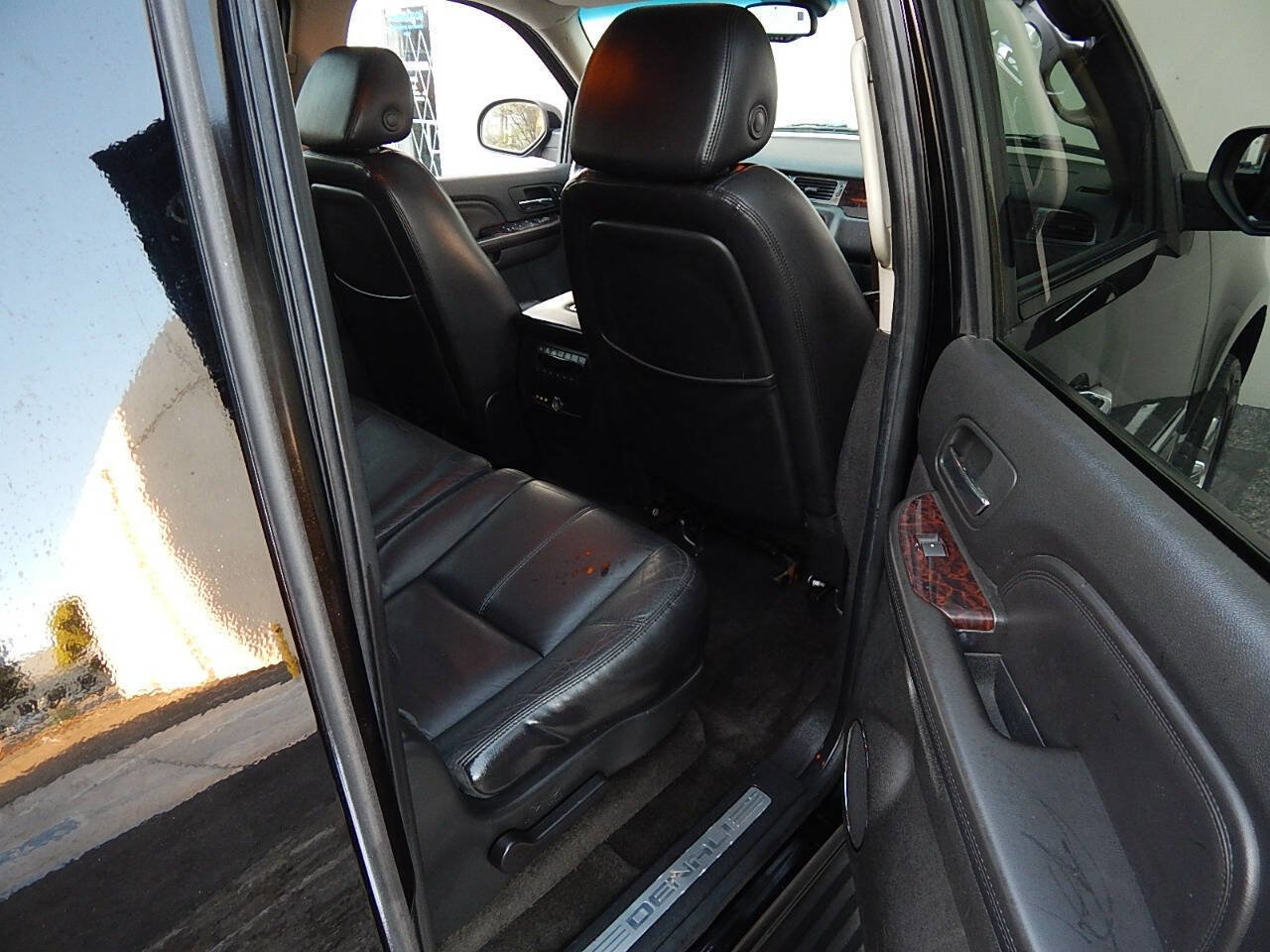 Used 2007 GMC Yukon XL Denali AWD/4WD image 27