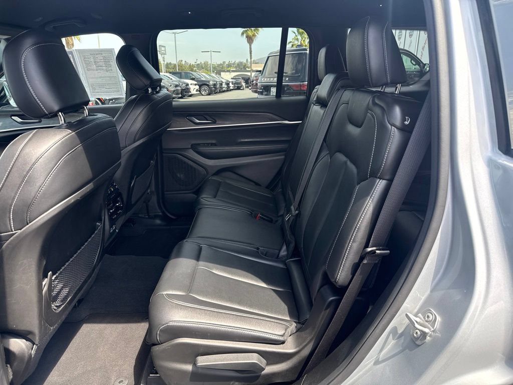 Used 2025 Jeep Grand Cherokee L Limited RWD image 15