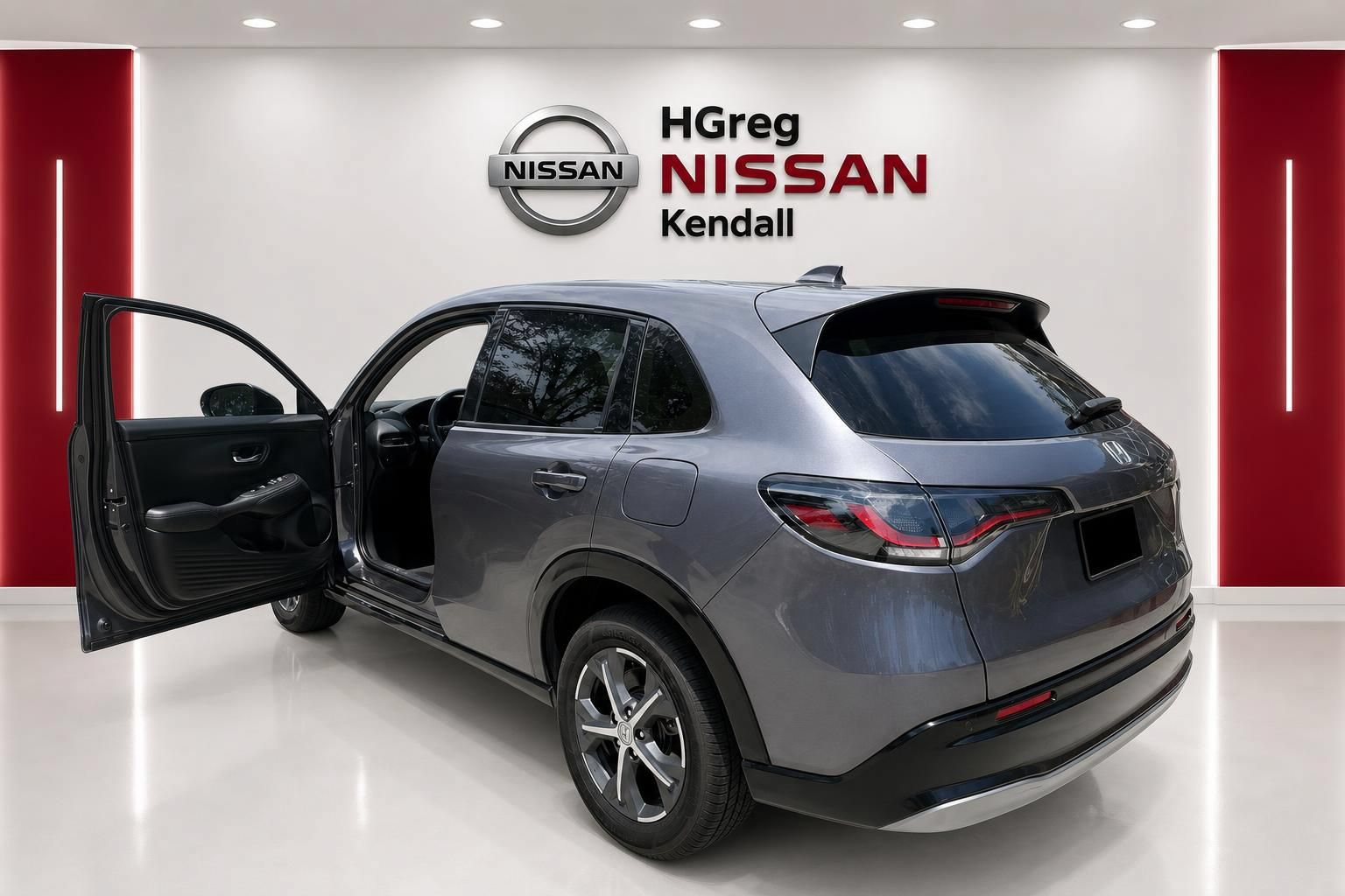 Used 2024 Honda HR-V LX image 2