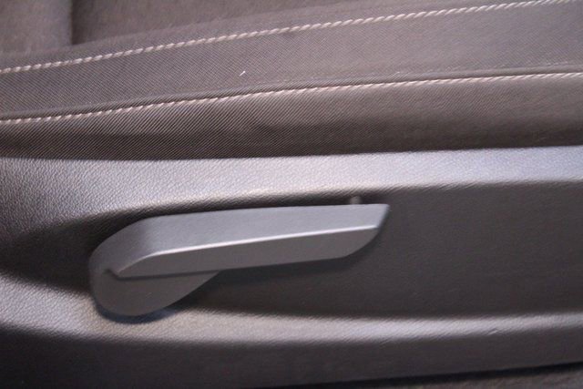 Used 2019 GMC Canyon SLE image 12