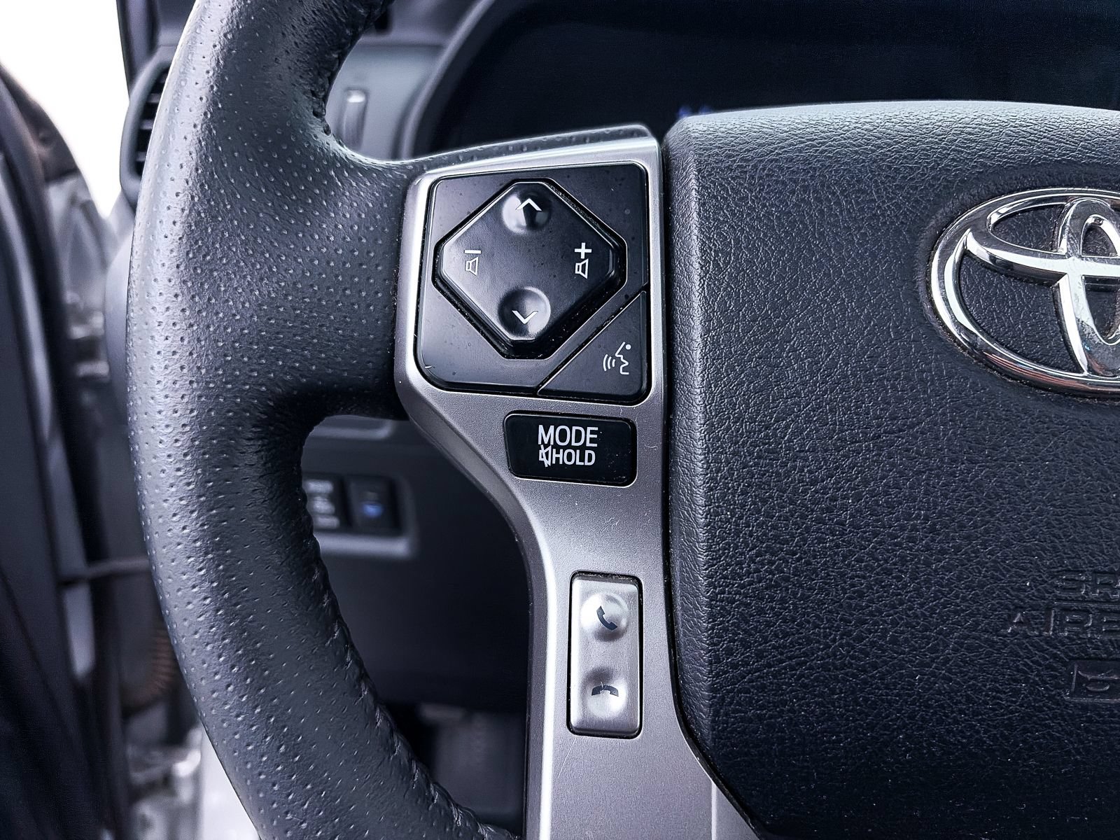 Used 2022 Toyota 4Runner SR5 Premium w/ Moonroof Package AWD/4WD image 33