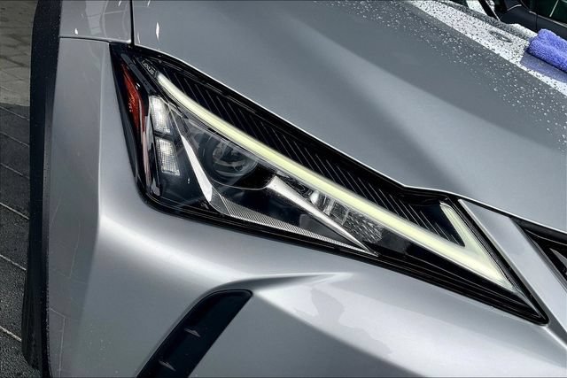 Used 2019 Lexus UX 250h w/ Accessory Package 2 AWD/4WD image 32