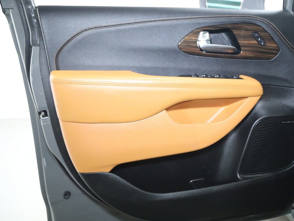 Used 2022 Chrysler Pacifica Pinnacle image 22