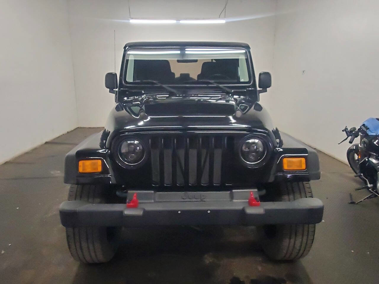 Used 2004 Jeep Wrangler SE image 2