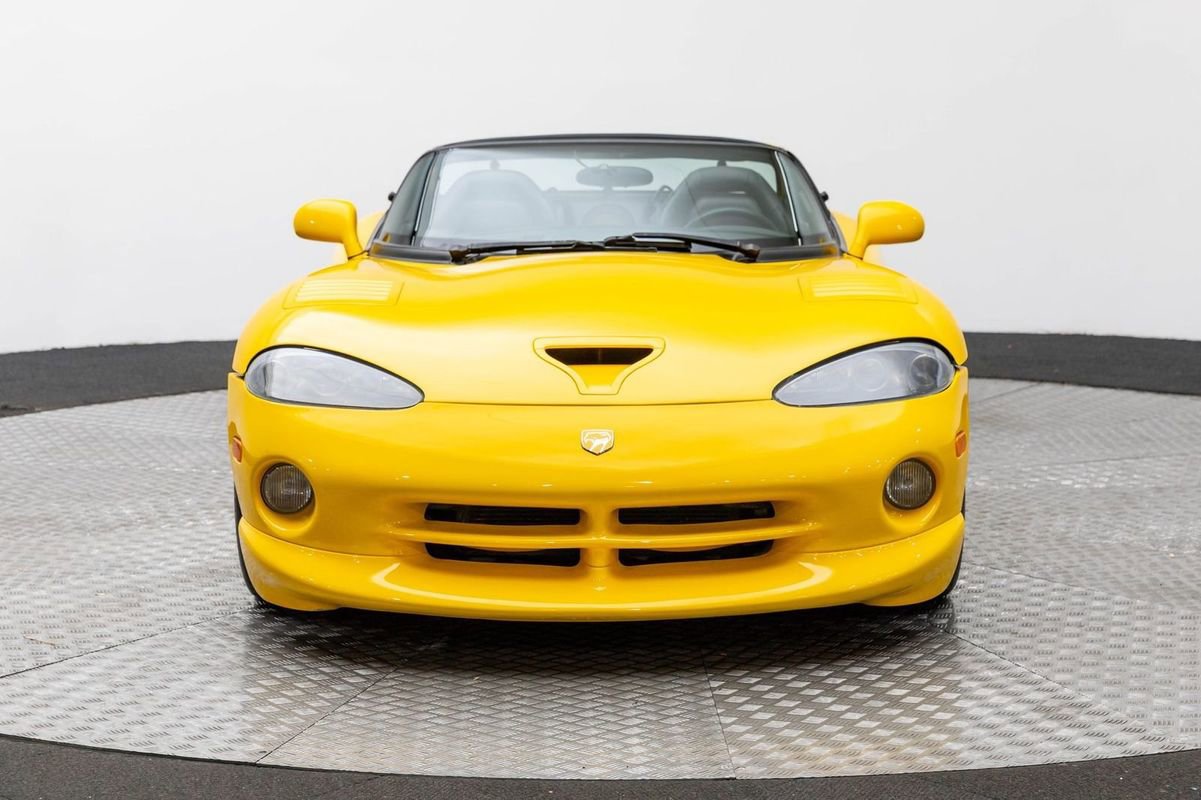 Used 2001 Dodge Viper RT/10 image 3